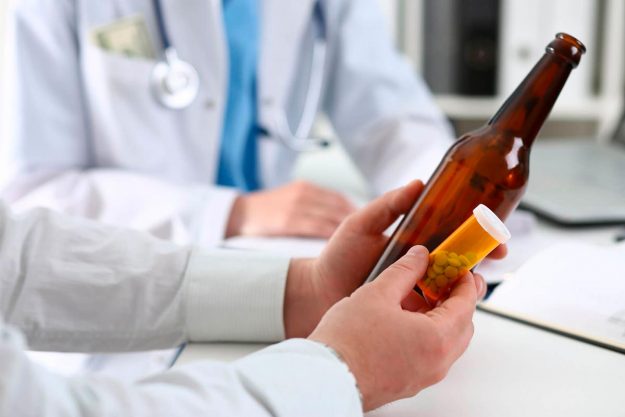 лечить алкоголизм